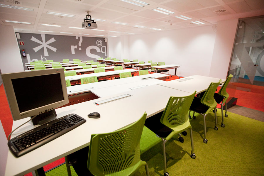 Instalaciones de la Escuela de Periodismo y Comunicación Unidad Editorial